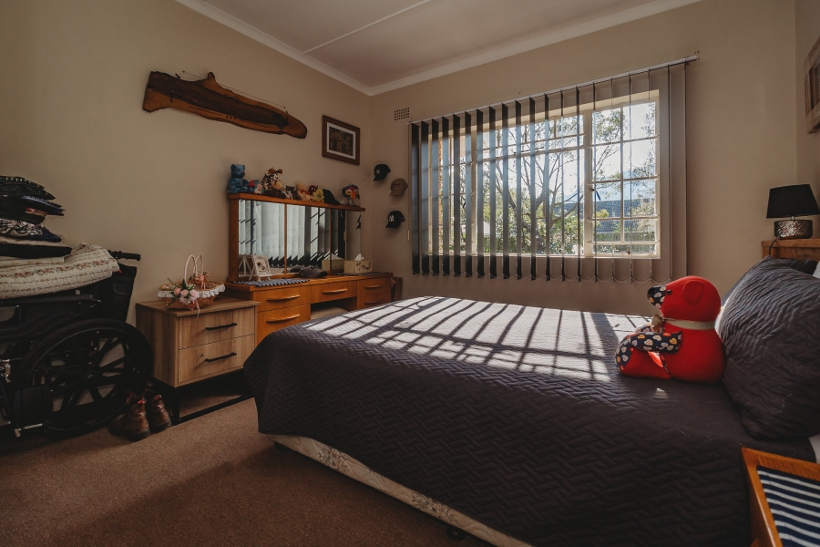 4 Bedroom Property for Sale in Heatherlands Western Cape